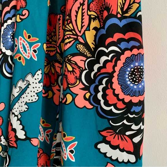 Express Colorful Short-Sleeve Floral Dress - Picture 9 of 9